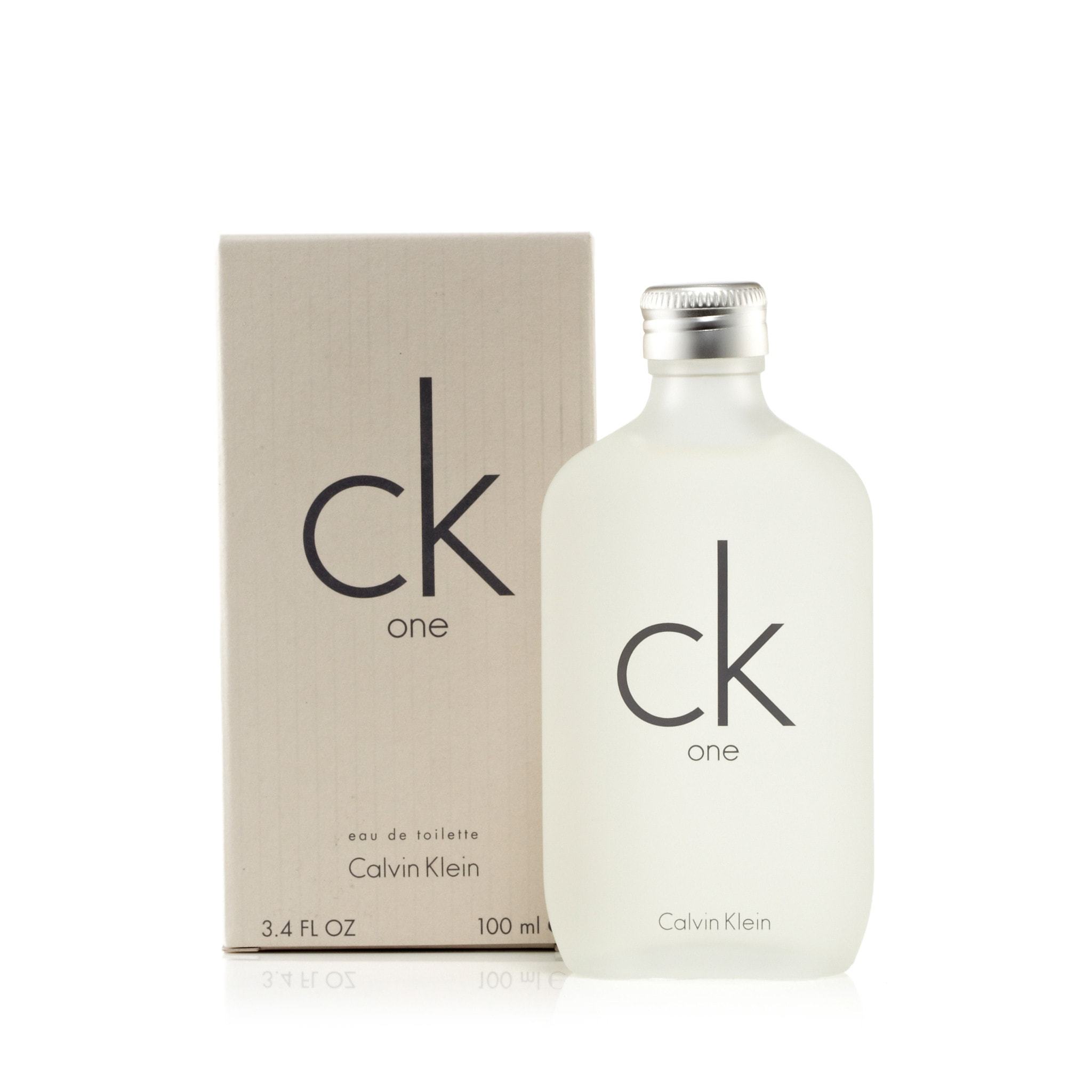 Une eau de toilette en spray pour femme et homme de CK