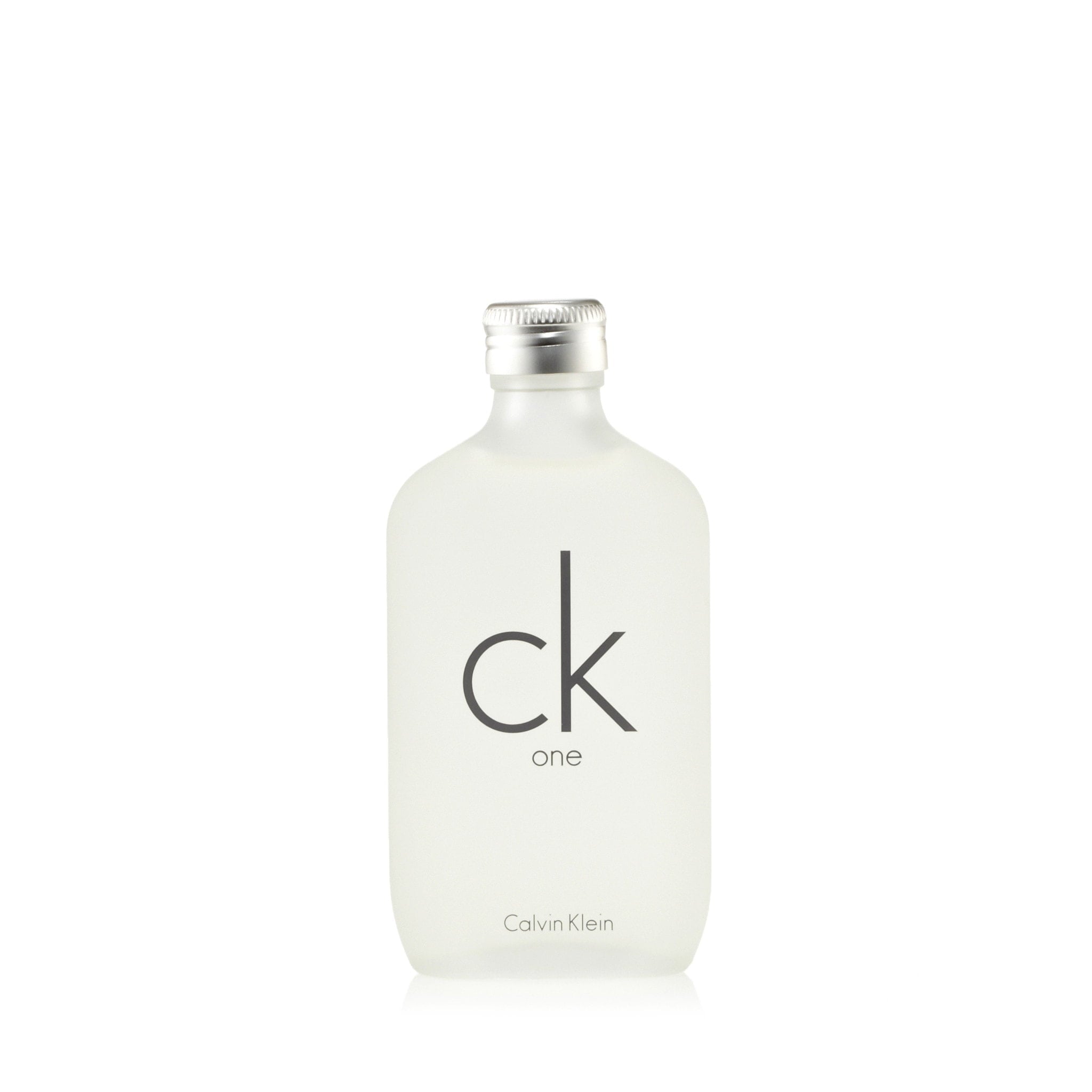 Une eau de toilette en spray pour femme et homme de CK