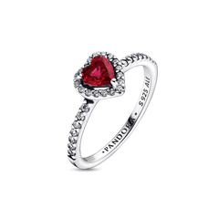 Bague coeur rouge agrandie